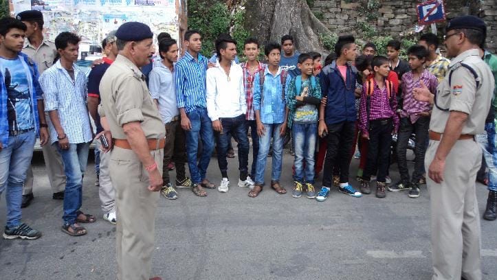 Police anti-drug school