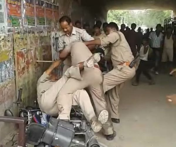Police men had fight for money