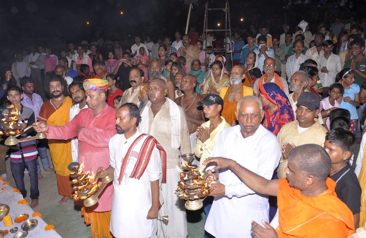 Saru river worshiped by Fourteen quintals of milk