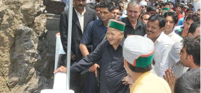 cm virbhadra singh verbal attack on prem kumar dhumal