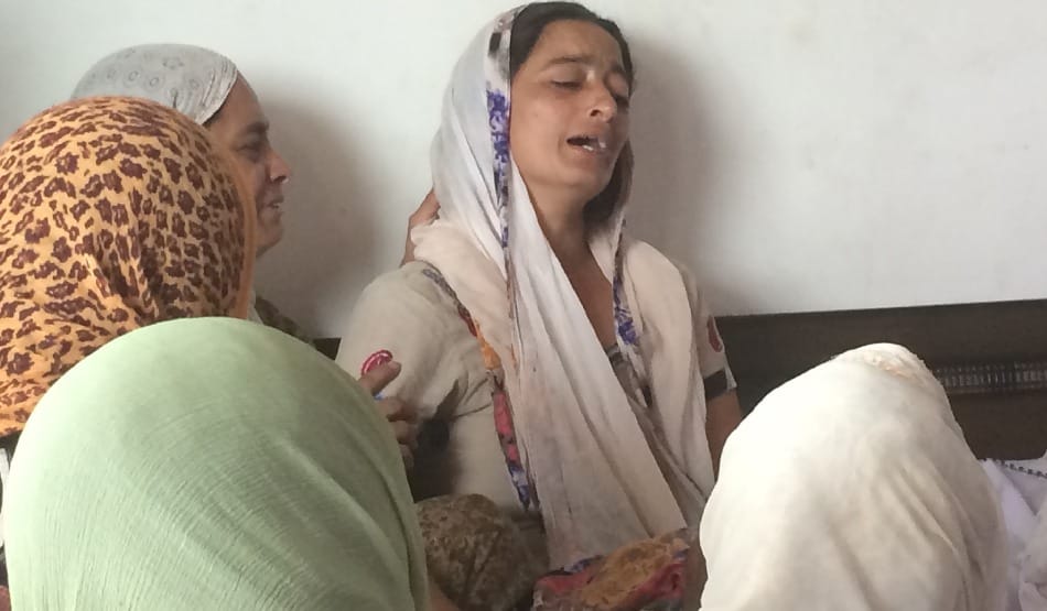 CRPF soldier shaheed in terror attack in srinagar: body will be reached native village