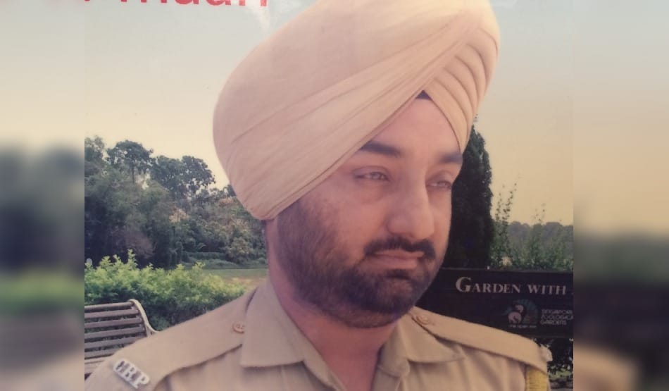 CRPF soldier shaheed in terror attack in srinagar: body will be reached native village