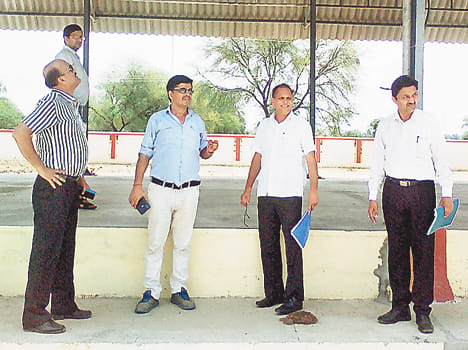 The road had collapsed specific market