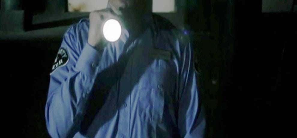The hospital did not have the power and inverters made by flashlight guards delivery