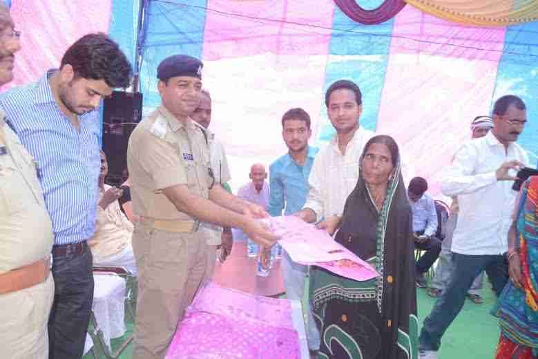 Poor women clothing distribution
