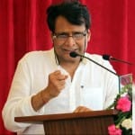 रेल मंत्री सुरेश प्रभु 