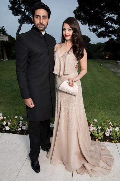 It’s vacation time for bollywood stars