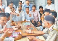 sant tarun sagar says wrong word, devotee in anger, ambala