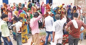fire burn women death in kaushambi