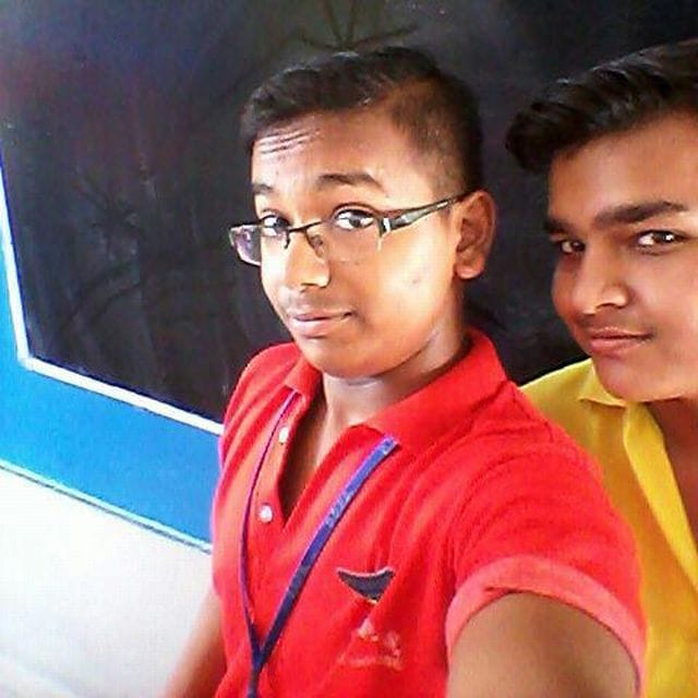 Once the students were on the train current Selfi