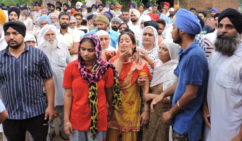 pampore terror attack: funeral of shaheed CRPF hawaldar in ropar