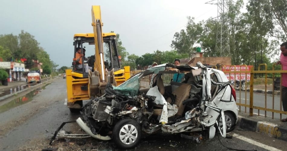 accident, road accident, car accident, three people died in accident, jalandhar family accident