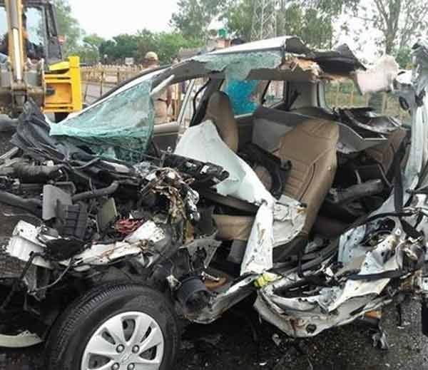 accident, road accident, car accident, three people died in accident, jalandhar family accident