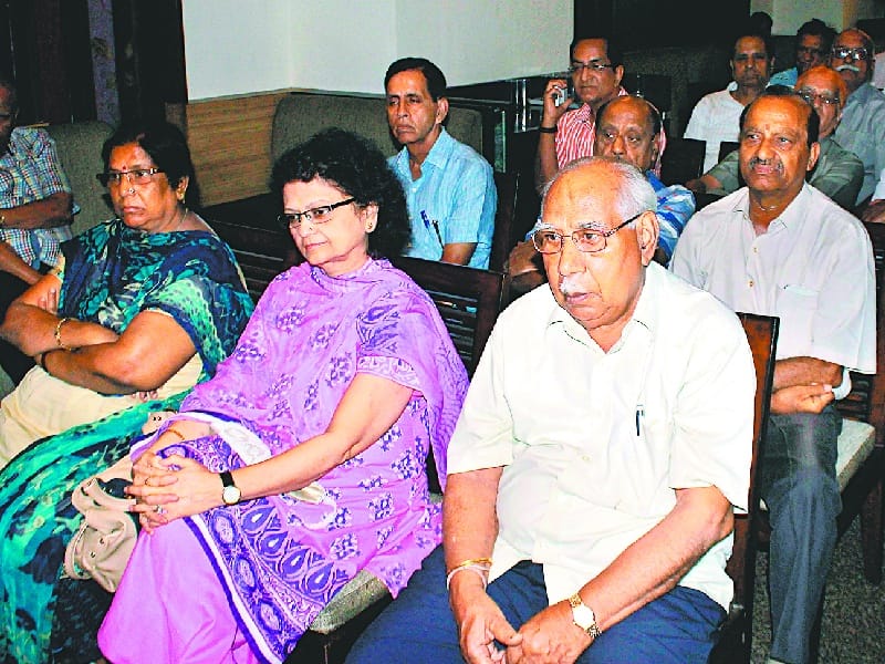 Meeting, RWA Meeting in panchkula, residents face problem in panchkula