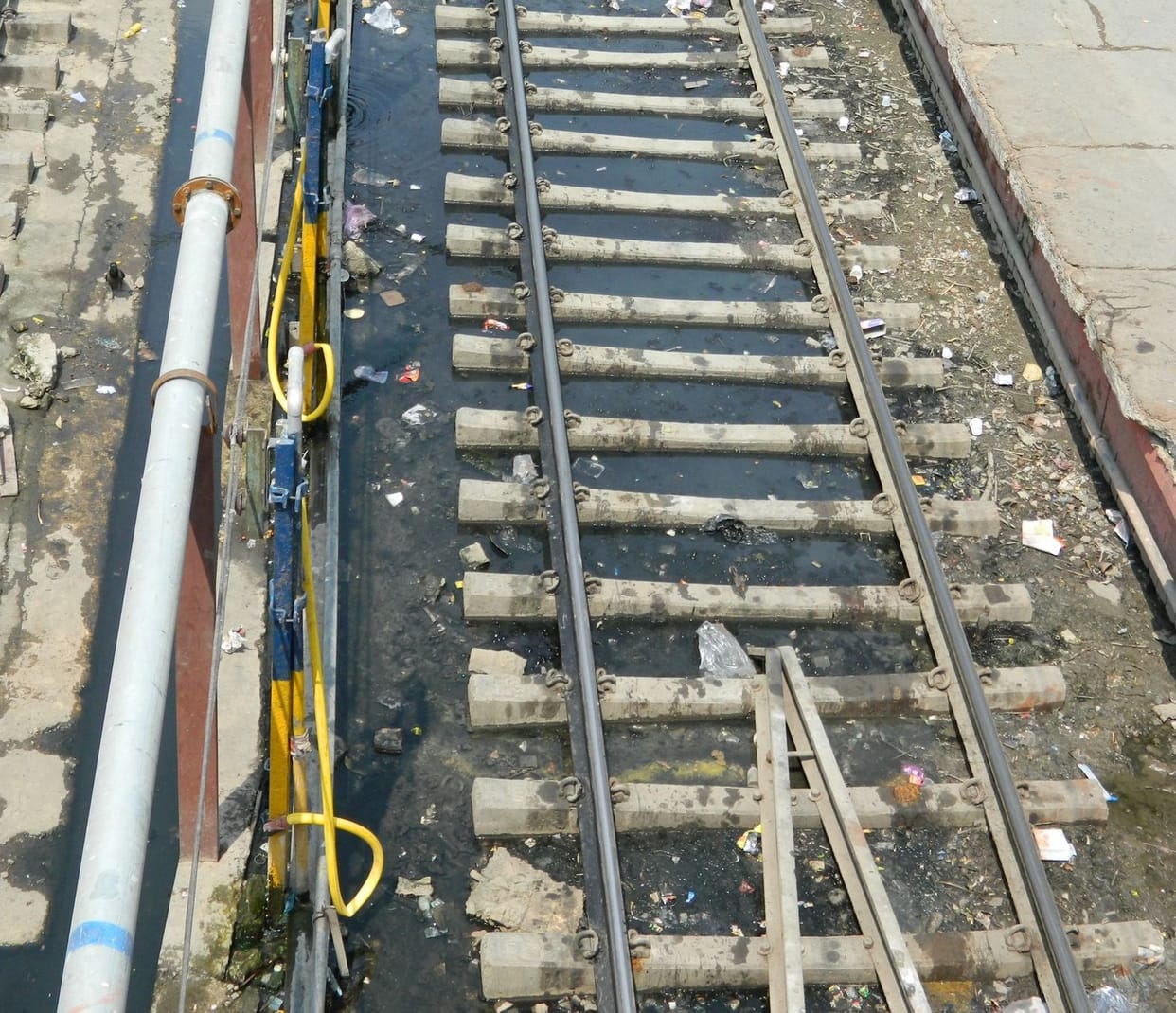 mess Everywhere inside and outside the station 