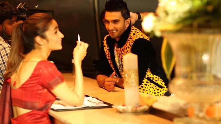 Indore's lawyer sued legal notice to Ranveer singh