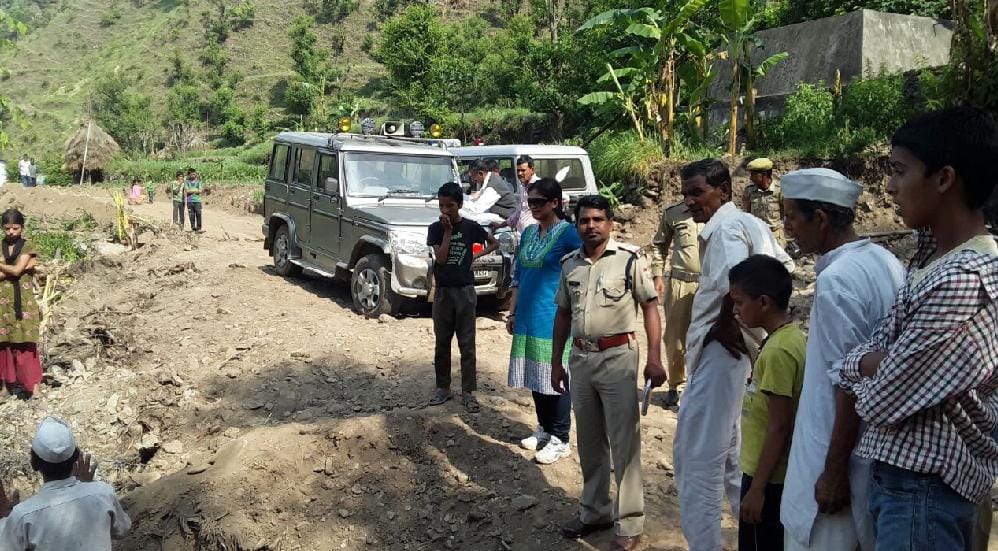 Road cutting inspected