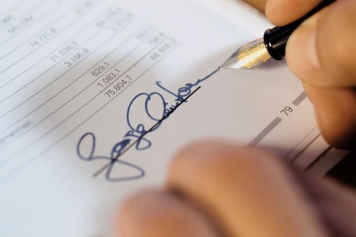 case of payment of fake signature in vikas bhawan