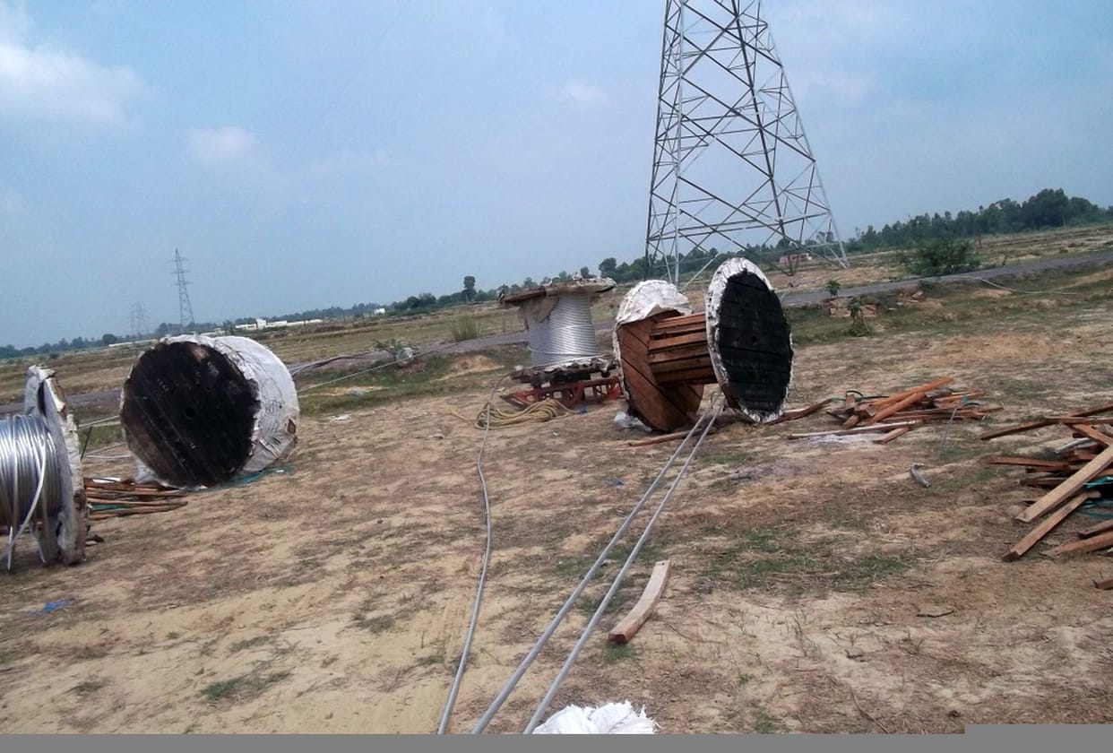 Teen caught in wire dropped from 10 feet, death