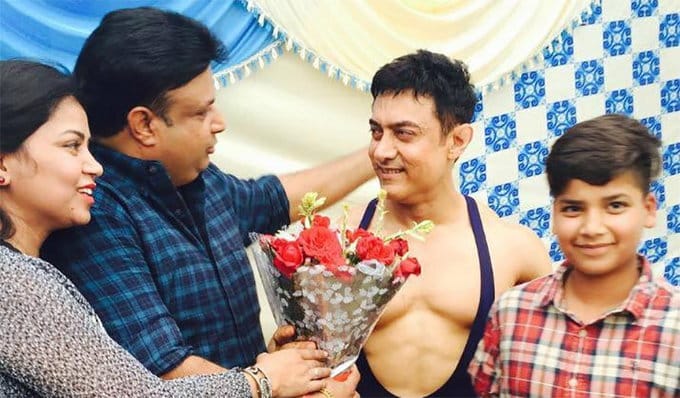 movie dangal hero aamir khan new look viral on social media