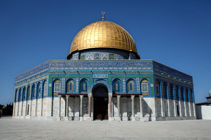 Israel closes al-Aqsa to non-Muslims during Ramadan