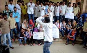  Chhatraneta attempted self-immolation in AU