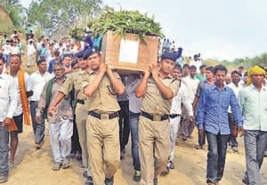 final farewell to martyr, public aroused 