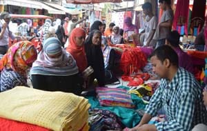  Roshnbag market becomes Best Shopping Destination 