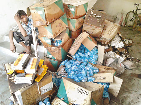 Store it in the fire of the district hospital , three hundred medications ash