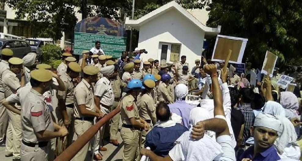 protest, teachers protest, computer teachers protest, haryana cm house, panchkula