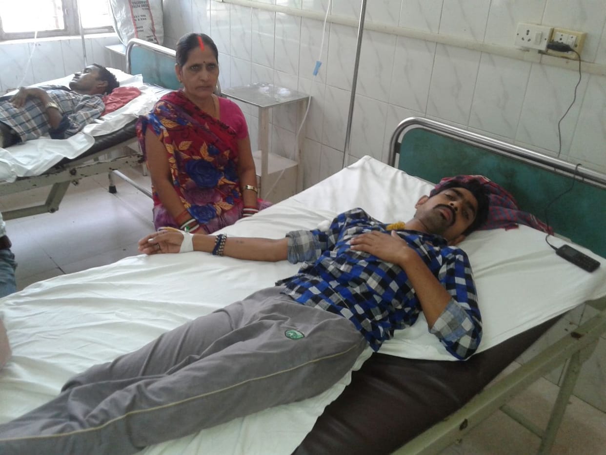 Four people suffering from diarrhea, admitted to hospital