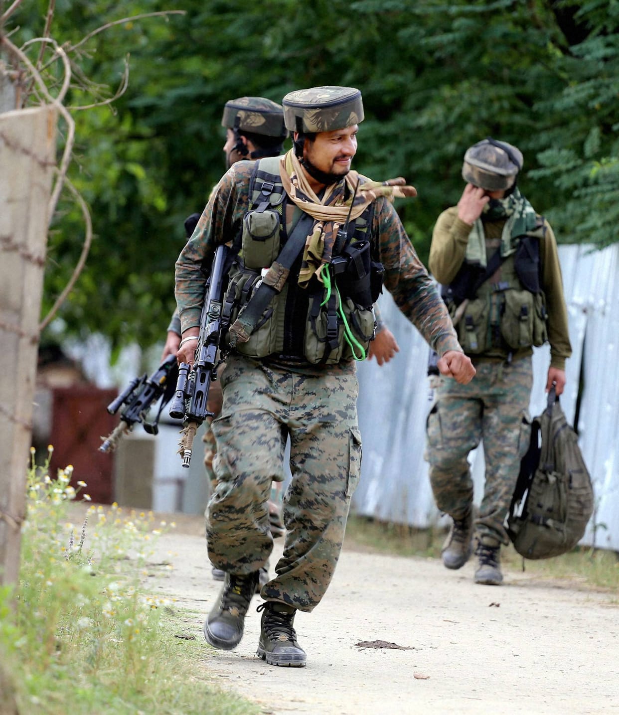 unidentified terrorist killed in encounter at kupwara