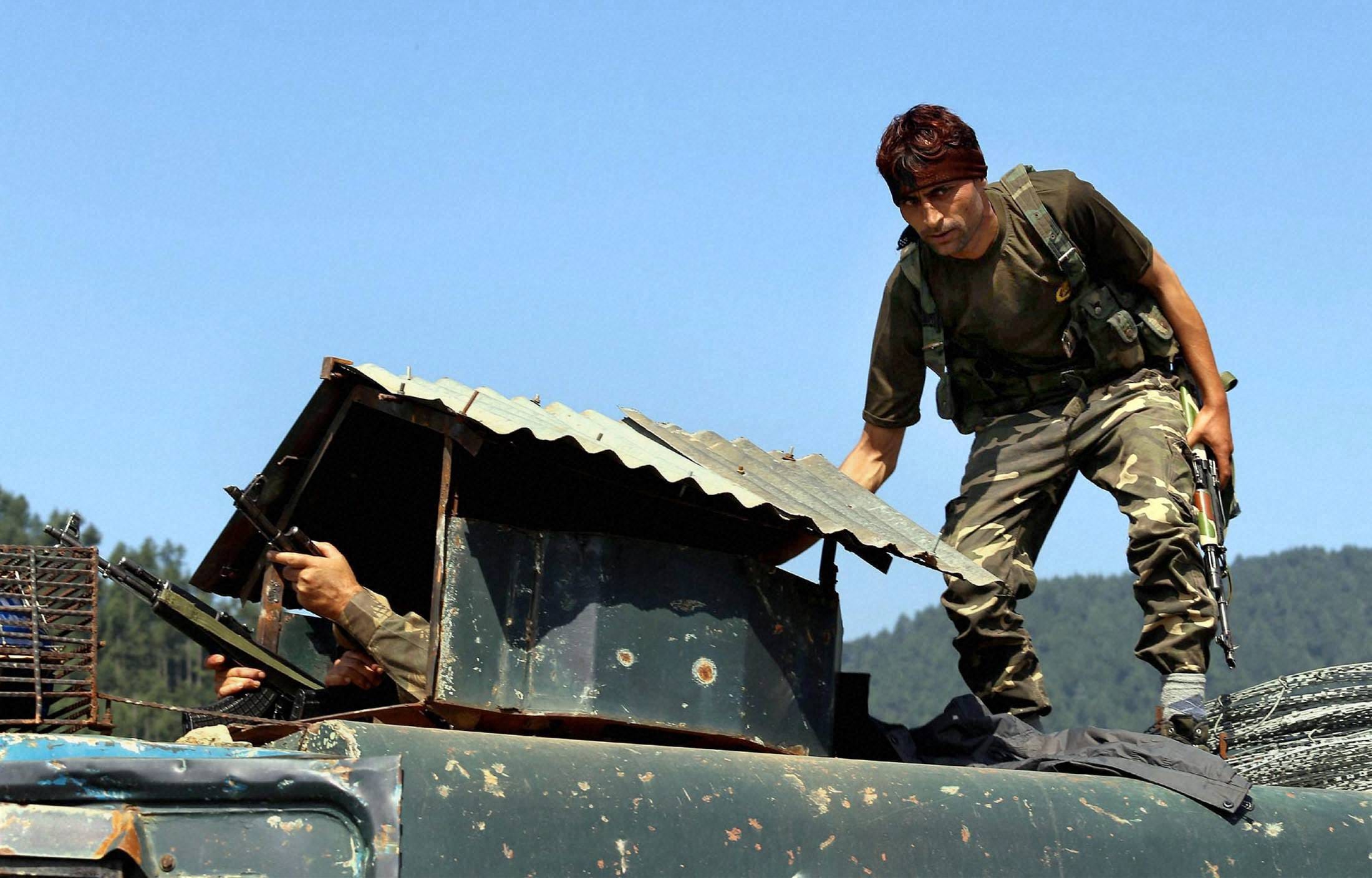 Hizbul commander killed in encounter