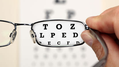four family members of raebareli suddenly lost their eyesight