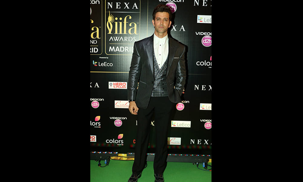 IIFA 2016 best dress actors on green carpet