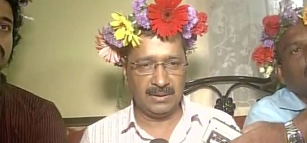 kejriwal gujarat visit cancel, aap alleges state government for it