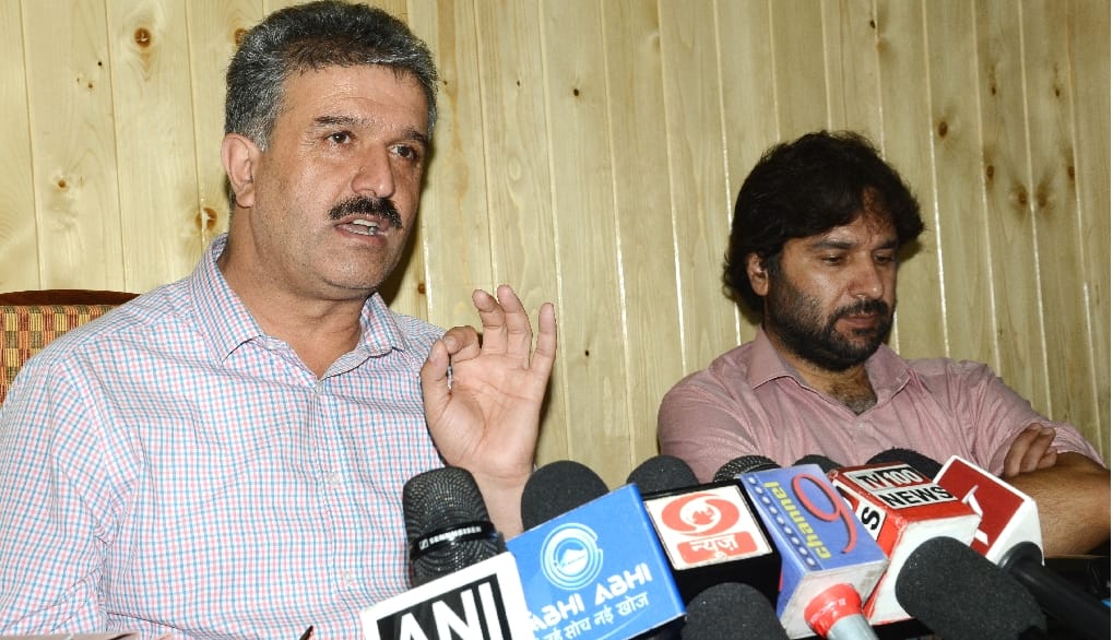 MC shimla Mayor Sanjay Chauhan unhappy with his tenure.