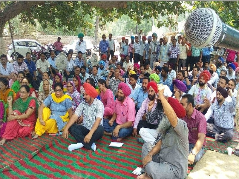 protest, ministerial workers protest, Seeking pension scheme, muktsar, jalandhar, punjab