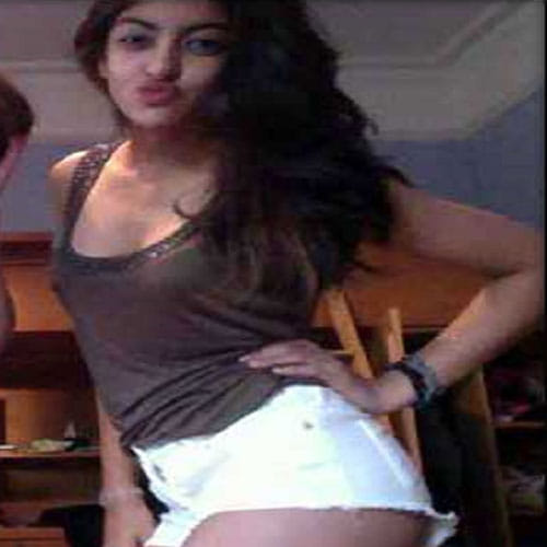 navya doing smoking in a party
