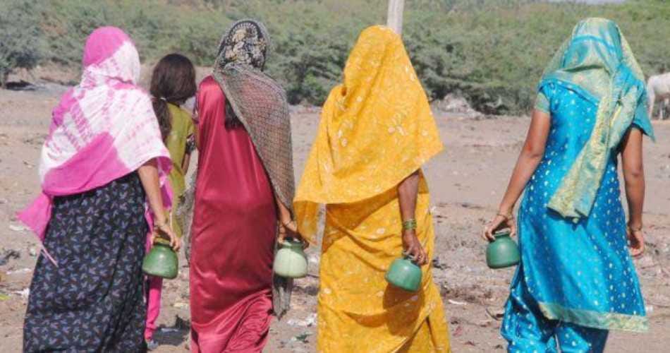 nitish government orders School teachers to keep an eye on open defecation and click selfie