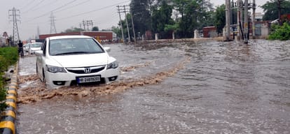 NCR soon Brsenge pre monsoon clouds, heavy rain will