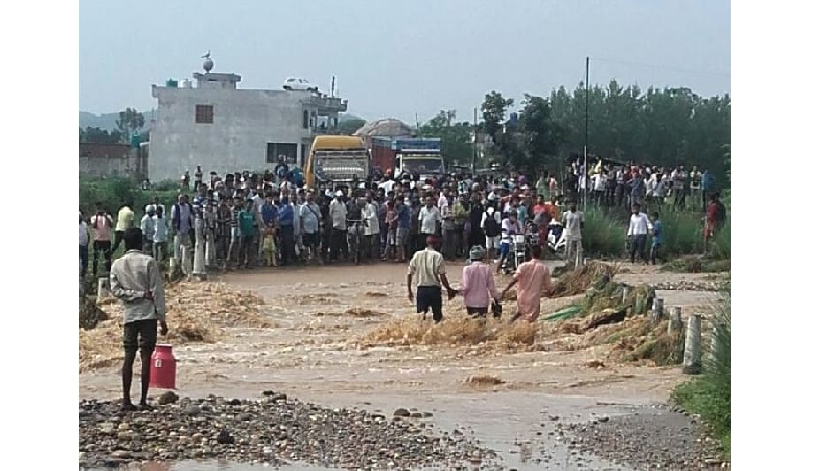 loss of property due to heavy rainfall in himachal.