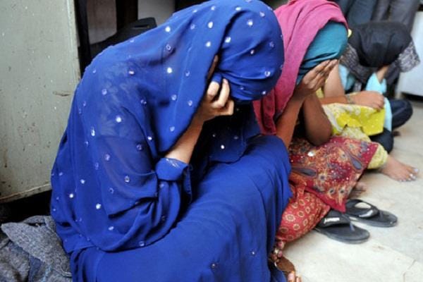 sex racket busted at fatehabad, sex racket, four ladies arrested, fatehabad police, fatehabad