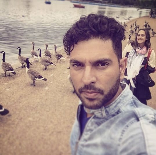 yuvraj singh spending quality time with lady love