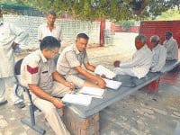 susaide, man, due to love, in jind