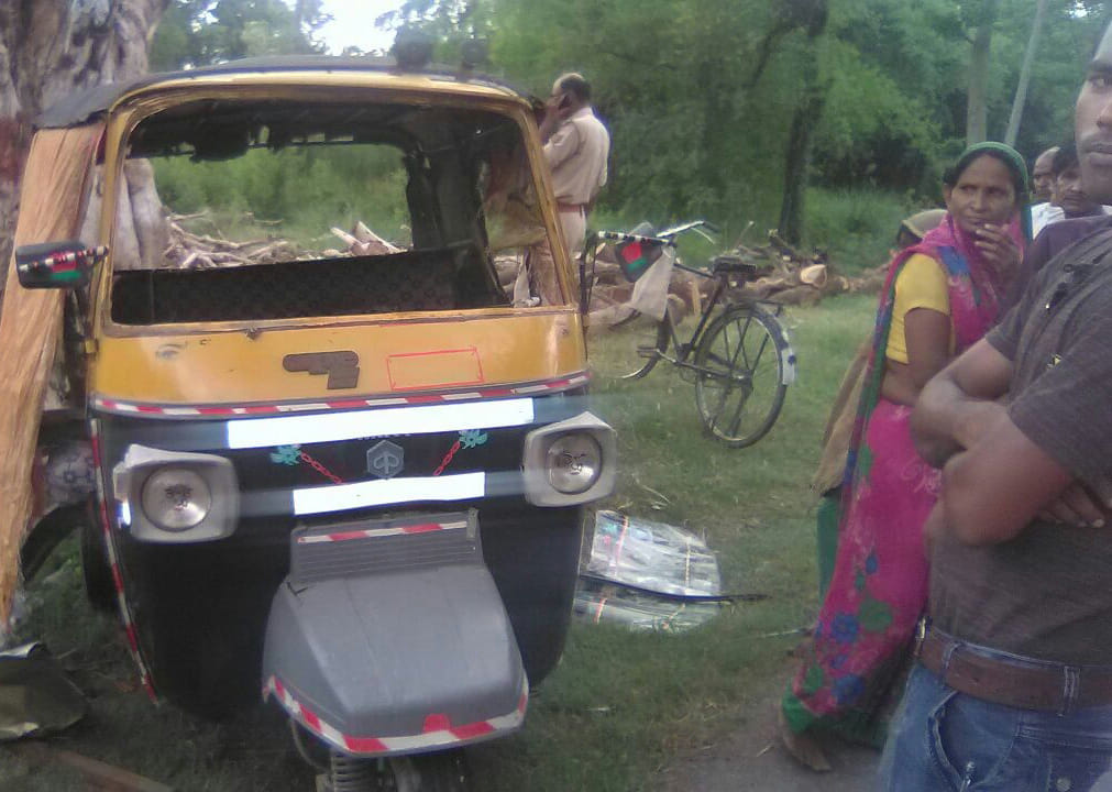 Tempo reflex, driver died, six injured