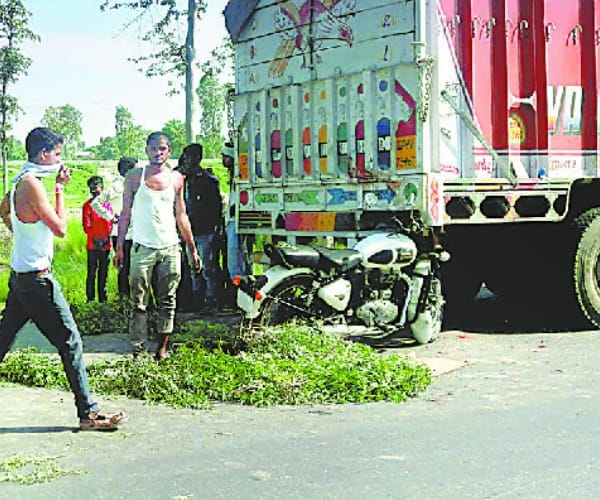  Two died and one injured in an accident in bahraich.