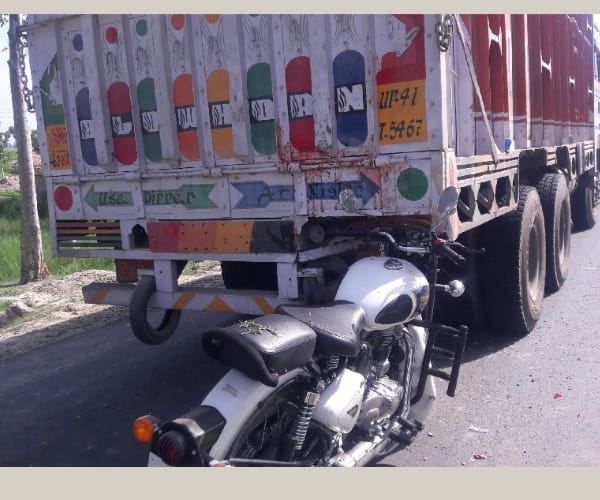 Youth killed in road accidents, four wounded