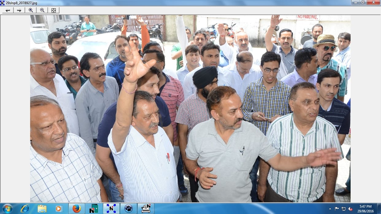 The businessman of solan are angry on Ambulance service