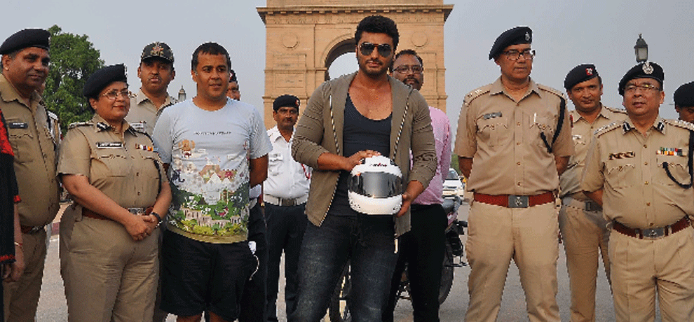 Arjuna was not wearing helmet because of hair gel, were to India Gate for traffic awareness 